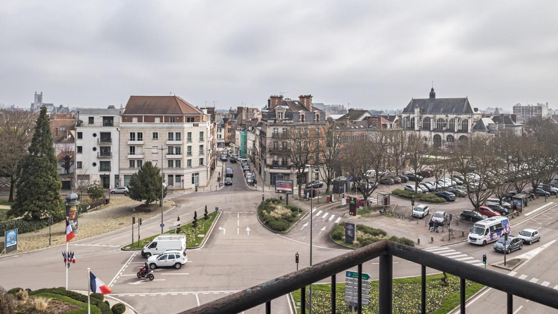 Le Balcon Troyen - Proche Hypercentre - 4 Pers. Apartment Troyes Luaran gambar